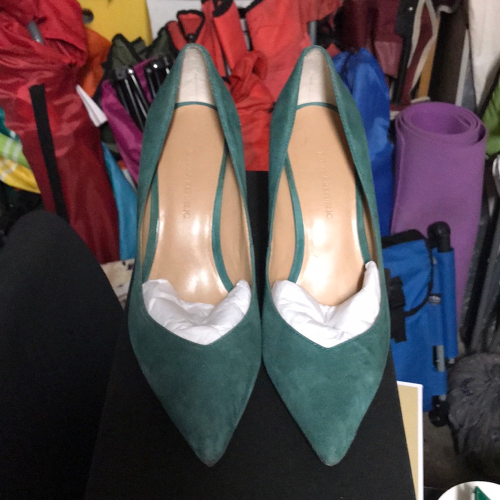 Banana Republic Heels!!